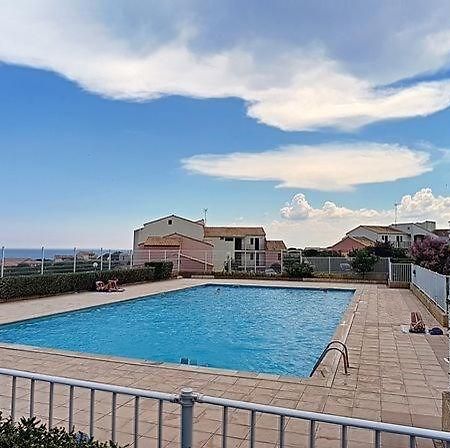 Appartement T3 Avec Terrasse Donnant Sur La Mer Sur Saint Pierre La Mer Exterior photo